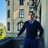 Richard Flores' profile picture