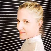 Julie Schrader's profile picture