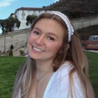 Elizabeth Webb's profile picture