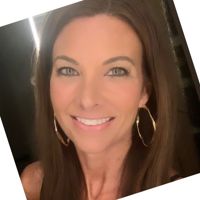 Nikki Maring's profile picture