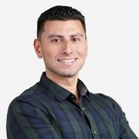 Chris Flores' profile picture