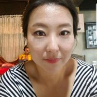 Julia Cox's profile picture