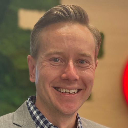 Amp Solar Group's Leadership Team Team Team members and org chart