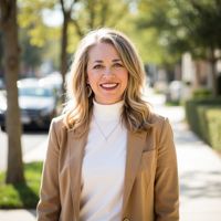 Holly Novak's profile picture