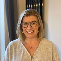 Claire Hughes' profile picture