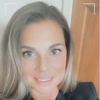 Lisa Hughes' profile picture